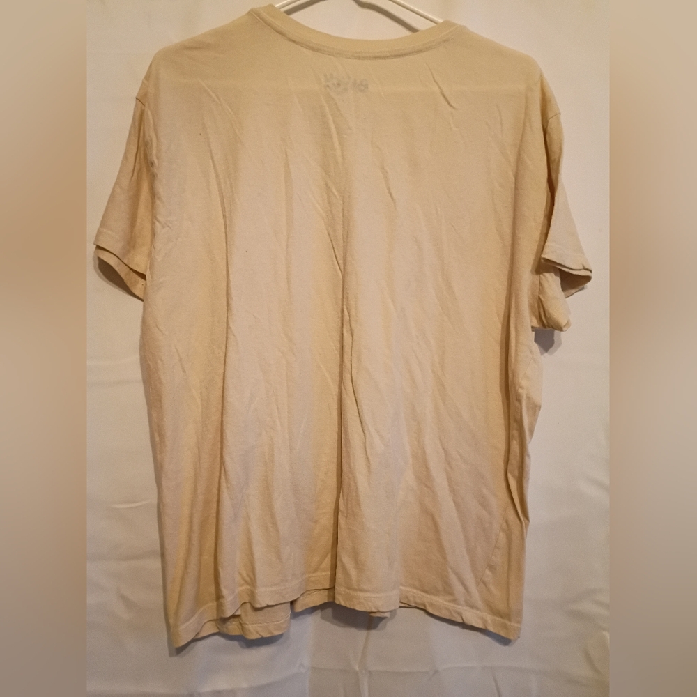 Bluey Graphic T-Shirt with Characters. Size 2x Cream Colored Short Sleeves. - Picture 4 of 5